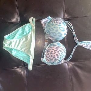Bombshell Victoria secret bathing suit set 32D